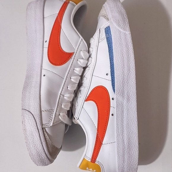 Nike Blazer Low 77  Women's 5.5 Youth 4 White/Blue/Orange - Picture 5 of 12